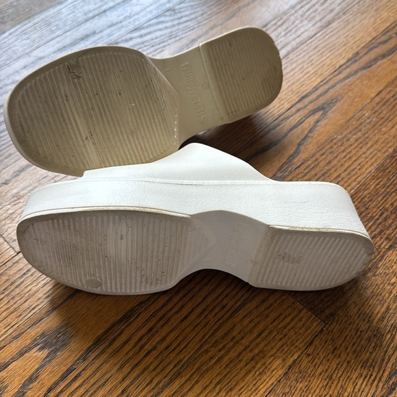 Steve Madden Slinky off white foam platform sandal. Size 8. - Picture 5 of 6